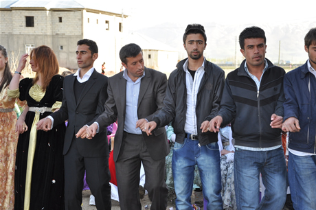 Yüksekova'da 07.08.05.2011 tarihleri arasında evlenen çiftleri sizler için sayfamıza taşıdık. Yüksekova Güncel olarak tüm çiftlerimize mutluluklar dileriz.