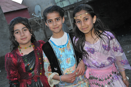 Yüksekova'da 07.08.05.2011 tarihleri arasında evlenen çiftleri sizler için sayfamıza taşıdık. Yüksekova Güncel olarak tüm çiftlerimize mutluluklar dileriz.