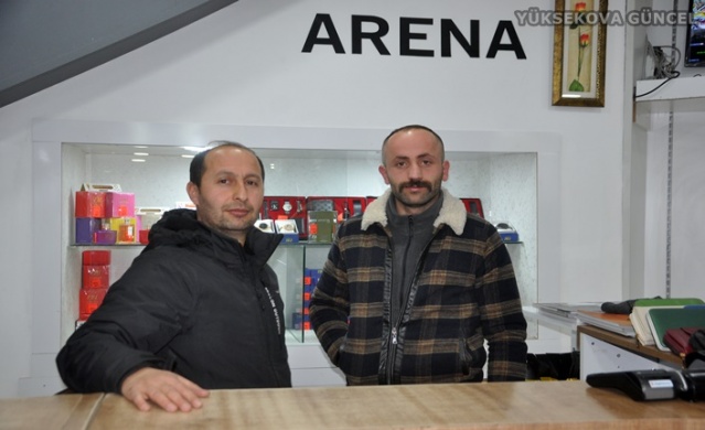 Arena Ayakkabı Dünyası - Adnan Tüner - Yüksekova halkının yeni yılını kutlar 2022 yılının bizlere sağlık, huzur ve güzel günler getirmesi dileğiyle.