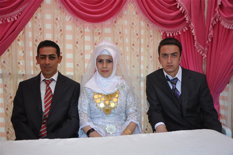 Yüksekova'da 28.29.05.2011 tarihleri arasında evlenen çiftleri sizler için sayfamıza taşıdık. Yüksekova Güncel olarak tüm çiftlerimize mutluluklar dileriz. Foto: Yaşar Kaplan