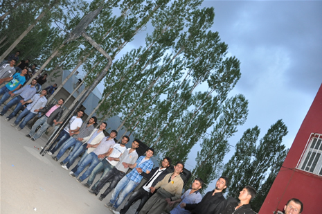 Yüksekova'da 28.29.05.2011 tarihleri arasında evlenen çiftleri sizler için sayfamıza taşıdık. Yüksekova Güncel olarak tüm çiftlerimize mutluluklar dileriz. Foto: Yaşar Kaplan