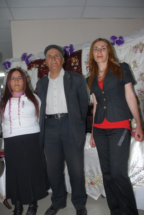 Yüksekova'da Halk Eğitim Müdürlüğü tarafından 2010-2011 yıl sonu sergisi açıldı.