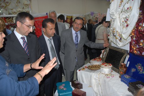Yüksekova'da Halk Eğitim Müdürlüğü tarafından 2010-2011 yıl sonu sergisi açıldı.