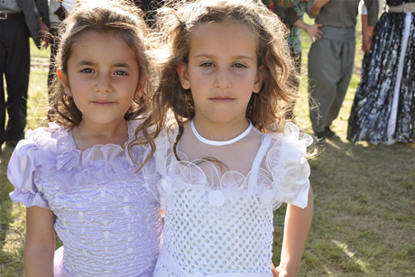 Yüksekova'da 01 ile 05 Haziran 2011 tarihleri arasında  evlenen çiftleri sizler için sayfamıza taşıdık. Yüksekova Güncel olarak tüm çiftlerimize mutluluklar dileriz.