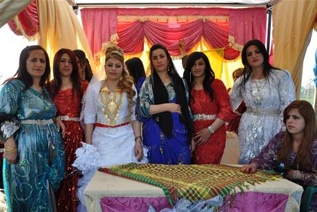 Yüksekova'da 01 ile 05 Haziran 2011 tarihleri arasında  evlenen çiftleri sizler için sayfamıza taşıdık. Yüksekova Güncel olarak tüm çiftlerimize mutluluklar dileriz.