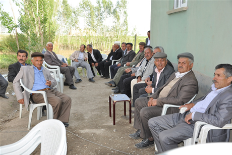 Yüksekova'da 01 ile 05 Haziran 2011 tarihleri arasında  evlenen çiftleri sizler için sayfamıza taşıdık. Yüksekova Güncel olarak tüm çiftlerimize mutluluklar dileriz.
