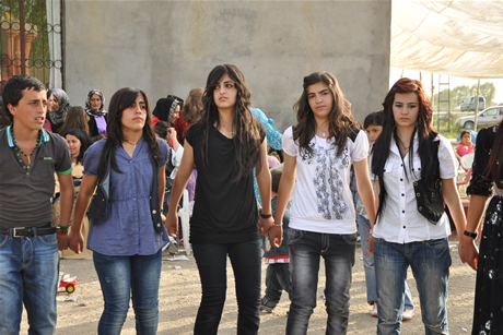 Yüksekova'da 01 ile 05 Haziran 2011 tarihleri arasında  evlenen çiftleri sizler için sayfamıza taşıdık. Yüksekova Güncel olarak tüm çiftlerimize mutluluklar dileriz.