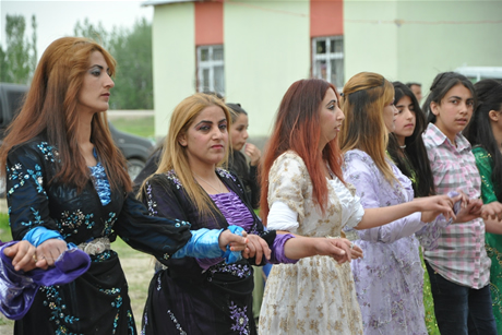 Yüksekova'da 01 ile 05 Haziran 2011 tarihleri arasında  evlenen çiftleri sizler için sayfamıza taşıdık. Yüksekova Güncel olarak tüm çiftlerimize mutluluklar dileriz.