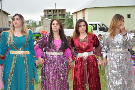 Yüksekova'da 01 ile 05 Haziran 2011 tarihleri arasında  evlenen çiftleri sizler için sayfamıza taşıdık. Yüksekova Güncel olarak tüm çiftlerimize mutluluklar dileriz.