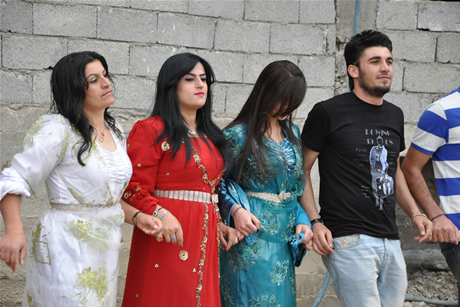 Yüksekova'da 01 ile 05 Haziran 2011 tarihleri arasında  evlenen çiftleri sizler için sayfamıza taşıdık. Yüksekova Güncel olarak tüm çiftlerimize mutluluklar dileriz.