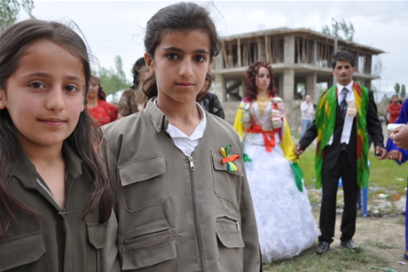 Yüksekova'da 01 ile 05 Haziran 2011 tarihleri arasında  evlenen çiftleri sizler için sayfamıza taşıdık. Yüksekova Güncel olarak tüm çiftlerimize mutluluklar dileriz.