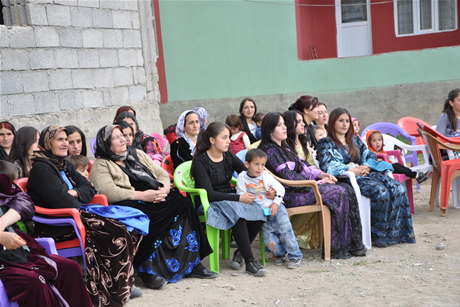 Yüksekova'da 01 ile 05 Haziran 2011 tarihleri arasında  evlenen çiftleri sizler için sayfamıza taşıdık. Yüksekova Güncel olarak tüm çiftlerimize mutluluklar dileriz.