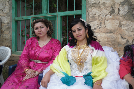 Yüksekova'da 01 ile 05 Haziran 2011 tarihleri arasında  evlenen çiftleri sizler için sayfamıza taşıdık. Yüksekova Güncel olarak tüm çiftlerimize mutluluklar dileriz.