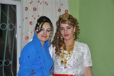 Yüksekova'da 01 ile 05 Haziran 2011 tarihleri arasında  evlenen çiftleri sizler için sayfamıza taşıdık. Yüksekova Güncel olarak tüm çiftlerimize mutluluklar dileriz.