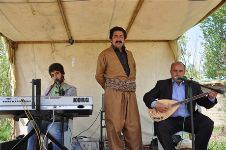 Yüksekova'da 01 ile 05 Haziran 2011 tarihleri arasında  evlenen çiftleri sizler için sayfamıza taşıdık. Yüksekova Güncel olarak tüm çiftlerimize mutluluklar dileriz.