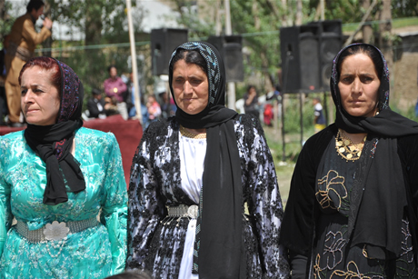 Yüksekova'da 01 ile 05 Haziran 2011 tarihleri arasında  evlenen çiftleri sizler için sayfamıza taşıdık. Yüksekova Güncel olarak tüm çiftlerimize mutluluklar dileriz.