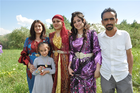 Yüksekova'da 01 ile 05 Haziran 2011 tarihleri arasında  evlenen çiftleri sizler için sayfamıza taşıdık. Yüksekova Güncel olarak tüm çiftlerimize mutluluklar dileriz.