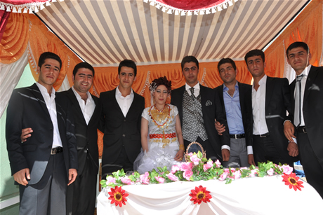 Yüksekova'da 01 ile 05 Haziran 2011 tarihleri arasında  evlenen çiftleri sizler için sayfamıza taşıdık. Yüksekova Güncel olarak tüm çiftlerimize mutluluklar dileriz.