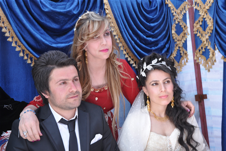 Yüksekova'da 01 ile 05 Haziran 2011 tarihleri arasında  evlenen çiftleri sizler için sayfamıza taşıdık. Yüksekova Güncel olarak tüm çiftlerimize mutluluklar dileriz.