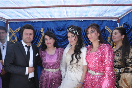 Yüksekova'da 01 ile 05 Haziran 2011 tarihleri arasında  evlenen çiftleri sizler için sayfamıza taşıdık. Yüksekova Güncel olarak tüm çiftlerimize mutluluklar dileriz.