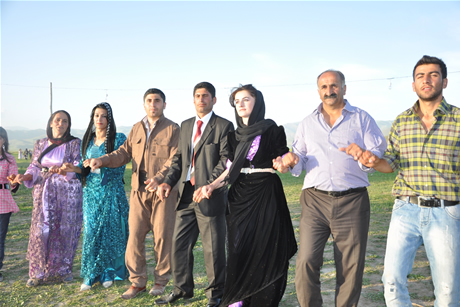 Yüksekova'da 01 ile 05 Haziran 2011 tarihleri arasında  evlenen çiftleri sizler için sayfamıza taşıdık. Yüksekova Güncel olarak tüm çiftlerimize mutluluklar dileriz.