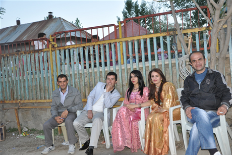 Yüksekova'da 01 ile 05 Haziran 2011 tarihleri arasında  evlenen çiftleri sizler için sayfamıza taşıdık. Yüksekova Güncel olarak tüm çiftlerimize mutluluklar dileriz.