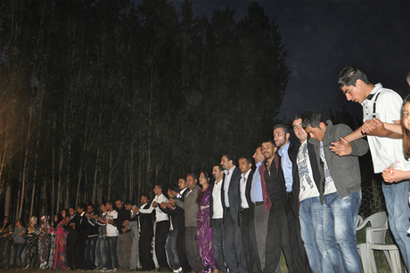 Yüksekova'da 01 ile 05 Haziran 2011 tarihleri arasında  evlenen çiftleri sizler için sayfamıza taşıdık. Yüksekova Güncel olarak tüm çiftlerimize mutluluklar dileriz.