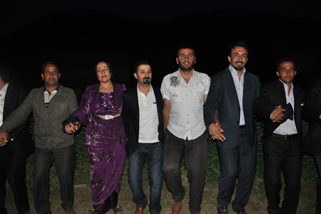 Yüksekova'da 01 ile 05 Haziran 2011 tarihleri arasında  evlenen çiftleri sizler için sayfamıza taşıdık. Yüksekova Güncel olarak tüm çiftlerimize mutluluklar dileriz.