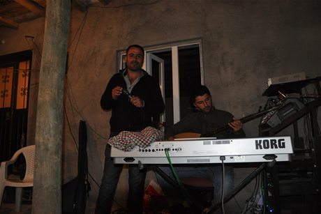 Yüksekova'da 01 ile 05 Haziran 2011 tarihleri arasında  evlenen çiftleri sizler için sayfamıza taşıdık. Yüksekova Güncel olarak tüm çiftlerimize mutluluklar dileriz.