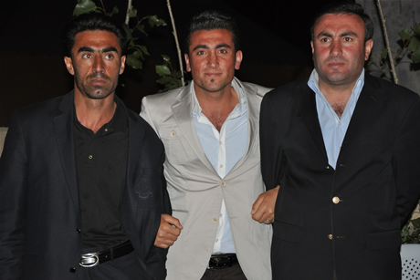 Yüksekova'da 01 ile 05 Haziran 2011 tarihleri arasında  evlenen çiftleri sizler için sayfamıza taşıdık. Yüksekova Güncel olarak tüm çiftlerimize mutluluklar dileriz.