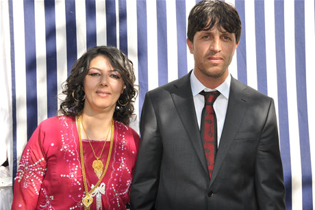 Yüksekova'da 8-9-10-11 06 Haziran 2011 tarihleri arasında evlenen çiftleri sizler için sayfamıza taşıdık. Yüksekova Güncel olarak tüm çiftlerimize mutluluklar dileriz.