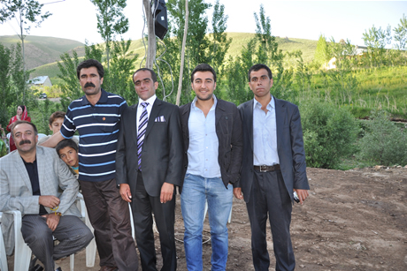 Yüksekova'da 8-9-10-11 06 Haziran 2011 tarihleri arasında evlenen çiftleri sizler için sayfamıza taşıdık. Yüksekova Güncel olarak tüm çiftlerimize mutluluklar dileriz.