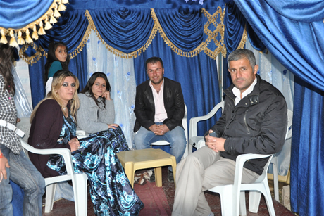 Yüksekova'da 8-9-10-11 06 Haziran 2011 tarihleri arasında evlenen çiftleri sizler için sayfamıza taşıdık. Yüksekova Güncel olarak tüm çiftlerimize mutluluklar dileriz.