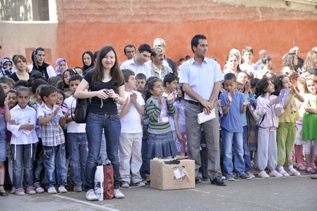 
Hakkarinin Yüksekovada 2010-2011 Eğitim ve öğretim yılının sona ermesiyle birlikte binlerce ilk ve orta dereceli okul öğrencisi karne heyecanı yaşadı.