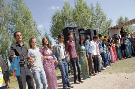 Yüksekova'da 18-19 Haziran 2011 tarihleri arasında yapılan düğünleri sizler için sayfamıza taşıdık.