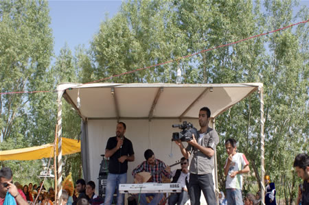 Yüksekova'da 18-19 Haziran 2011 tarihleri arasında yapılan düğünleri sizler için sayfamıza taşıdık.