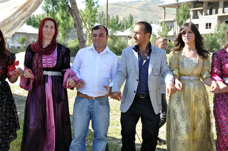 Yüksekova'da 18-19 Haziran 2011 tarihleri arasında yapılan düğünleri sizler için sayfamıza taşıdık.