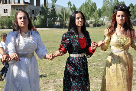 Yüksekova'da 18-19 Haziran 2011 tarihleri arasında yapılan düğünleri sizler için sayfamıza taşıdık.