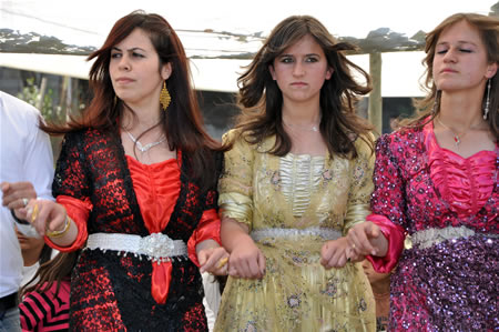 Yüksekova'da 18-19 Haziran 2011 tarihleri arasında yapılan düğünleri sizler için sayfamıza taşıdık.