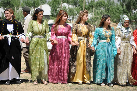 Yüksekova'da 18-19 Haziran 2011 tarihleri arasında yapılan düğünleri sizler için sayfamıza taşıdık.