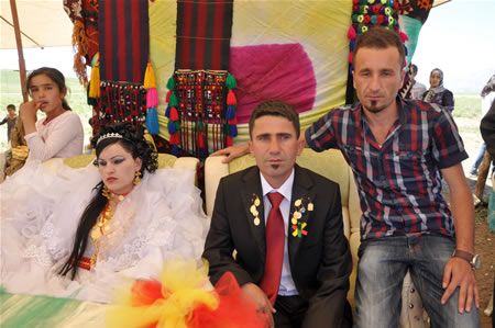 Yüksekova'da 18-19 Haziran 2011 tarihleri arasında yapılan düğünleri sizler için sayfamıza taşıdık.