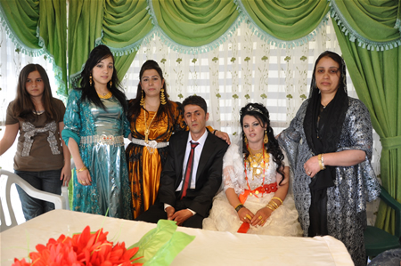 Yüksekova'da 18-19 Haziran 2011 tarihleri arasında yapılan düğünleri sizler için sayfamıza taşıdık.