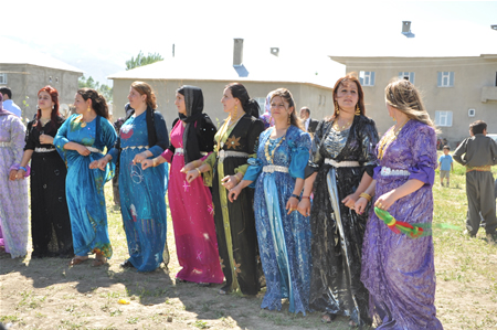 Yüksekova'da 18-19 Haziran 2011 tarihleri arasında yapılan düğünleri sizler için sayfamıza taşıdık.