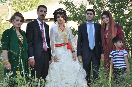 Yüksekova'da 18-19 Haziran 2011 tarihleri arasında yapılan düğünleri sizler için sayfamıza taşıdık.