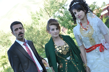 Yüksekova'da 18-19 Haziran 2011 tarihleri arasında yapılan düğünleri sizler için sayfamıza taşıdık.