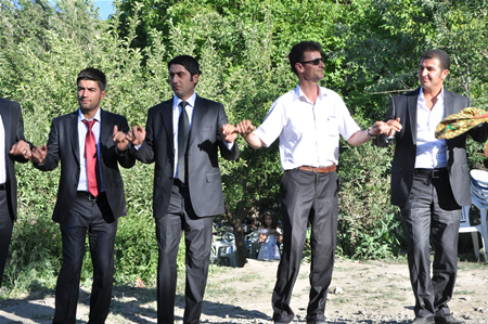 Yüksekova'da 18-19 Haziran 2011 tarihleri arasında yapılan düğünleri sizler için sayfamıza taşıdık.