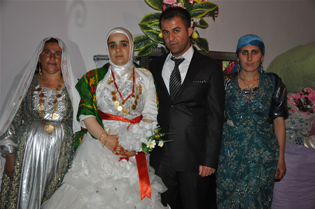 Yüksekova'da 18-19 Haziran 2011 tarihleri arasında yapılan düğünleri sizler için sayfamıza taşıdık.