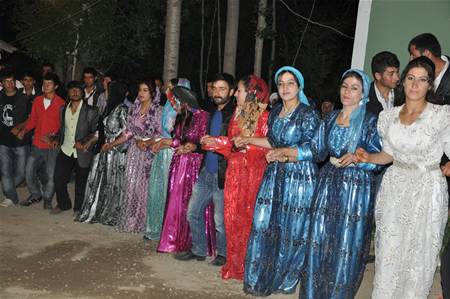 Yüksekova'da 18-19 Haziran 2011 tarihleri arasında yapılan düğünleri sizler için sayfamıza taşıdık.