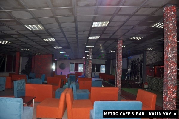 Tüm Yüksekova halkının Ramazan Bayramını kutlar bu bayramın barışın hâkim olduğu, kanın gözyaşının akmadığı günlere vesile olmasını temenni ederim. Saygılarımla.