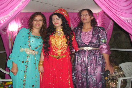 Yüksekova'da 02.03. Temmuz 2011 tarihlerinde evlenen bazı çiftleri sizler için sayfamıza taşıdık. Bizde Yüksekova Güncel Ailesi olarak tüm çiftlere mutluluklar dileriz